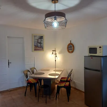 Apartament 60 M2 Climatise 2 Adultes Max Et 2 Enfants Piscine Partagee