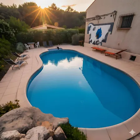 60 M2 Climatisé 2 Adultes Max Et 2 Enfants Piscine Partagée